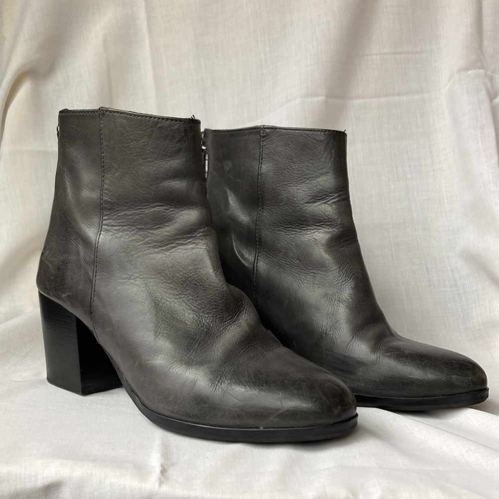 HOMERS Genuine Leather Black Heeled Booties - (Women’s size EU 39 US 8.5)